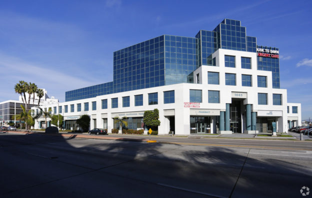 1045 W Redondo Beach Blvd, Gardena, CA 90247